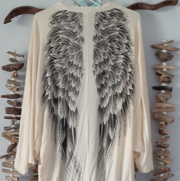 Showpo. Tops - SHOWPO Back print cape